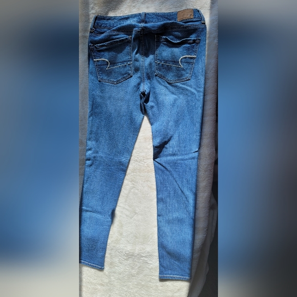 3/$35 American Eagle Super Stretch Jeggings Washed - Picture 3 of 7